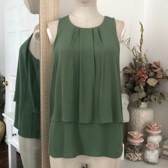 J. Crew Beautiful Green Top - Picture 2 of 7